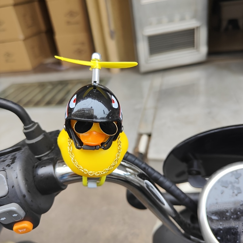 かわいい黄色いアヒルの装飾、黒いサメのオートバイのヘルメット - Motorcycle Gear Yellow のレビューと価格